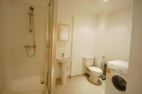 Studio to rent, Wrights Lane, London W8