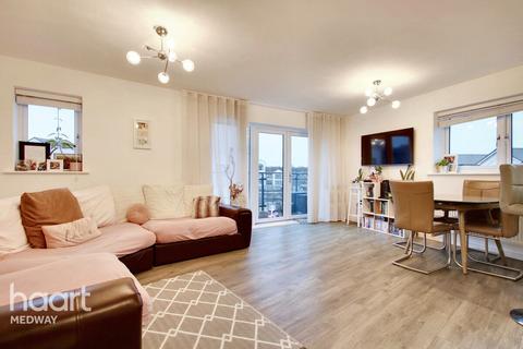 3 bedroom apartment for sale, Augustus Way, Chatham