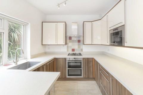 1 bedroom flat to rent, Junction Road, London W5