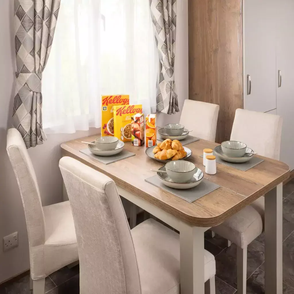 Oakdale Cl Dining.jpg.webp