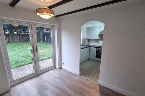 3 bedroom house to rent, Elmhurst Road, Coventry, CV6 6JU