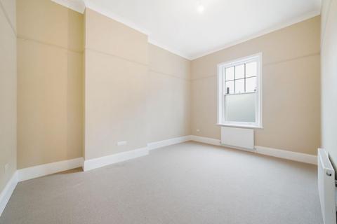 3 bedroom apartment to rent, Salusbury Road, London, NW6