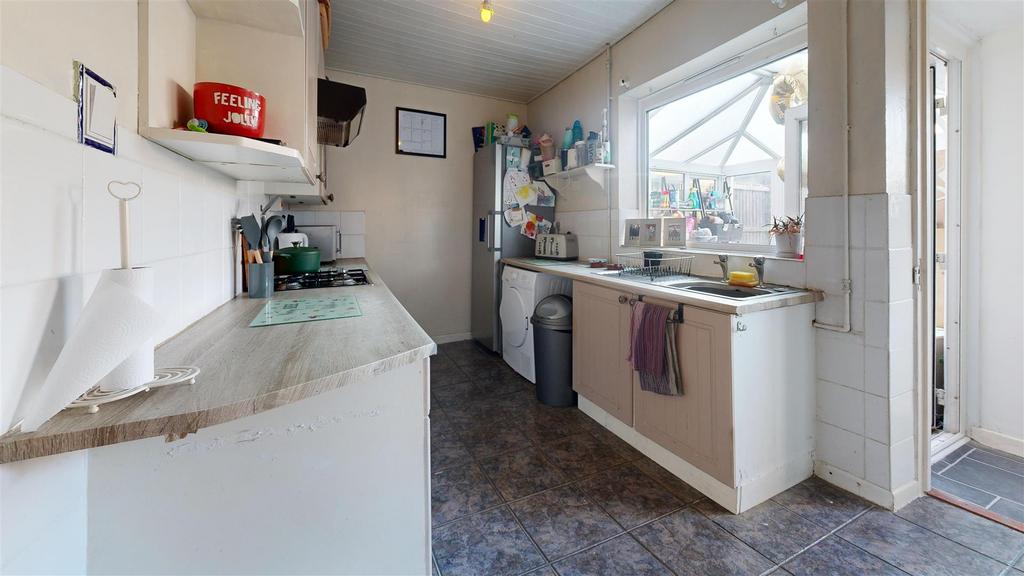 25-Victoria-Road-Kitchen.jpg