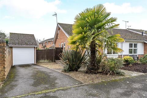 2 bedroom bungalow for sale, Blackthorn Drive, Surrey GU18