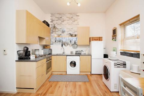 2 bedroom flat for sale, Old Station Road, Syston, LE7