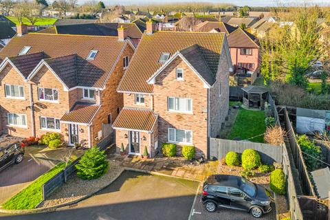 4 bedroom detached house for sale, Brook Street, Stotfold