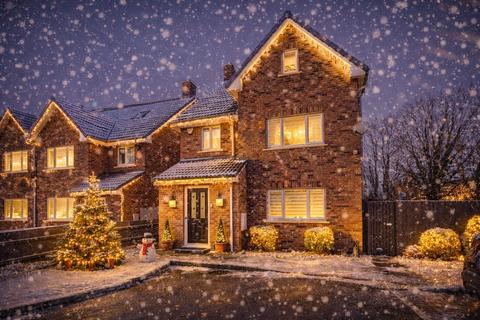 4 bedroom detached house for sale, Brook Street, Stotfold