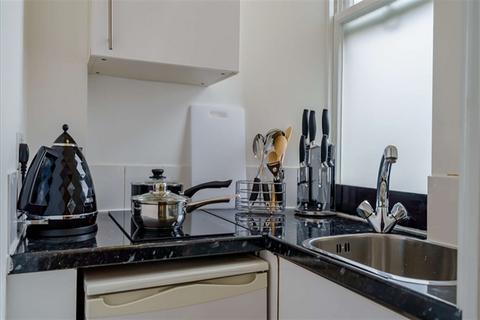 1 bedroom apartment to rent, Hill Street, London, W1J