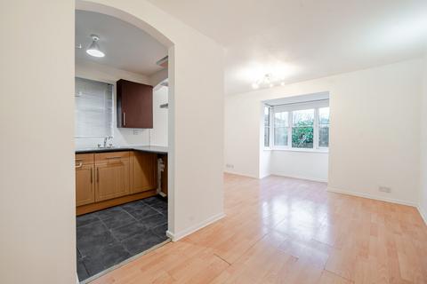 1 bedroom apartment for sale, Foxglove Way, Wallington