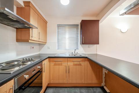 1 bedroom apartment for sale, Foxglove Way, Wallington