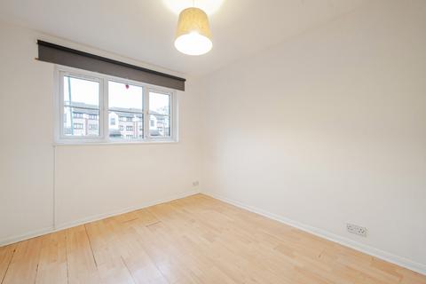 1 bedroom apartment for sale, Foxglove Way, Wallington