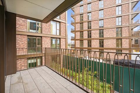 2 bedroom apartment to rent, Michael Road, Imperial Wharf SW6