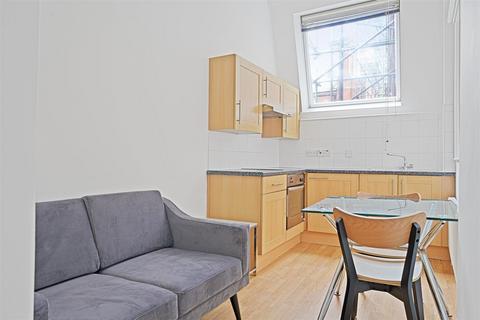 1 bedroom flat to rent, Palace Court, London W2