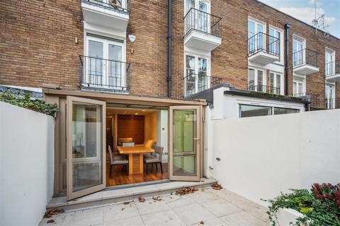 4 bedroom townhouse to rent, Walton Street, Chelsea, SW3