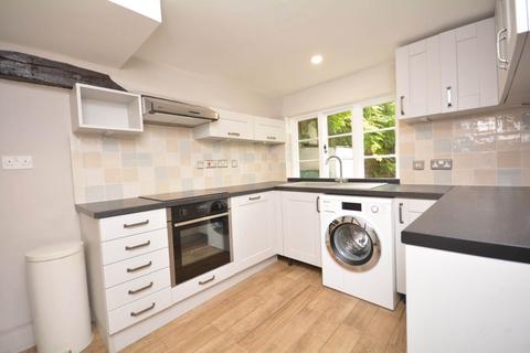 3 bedroom cottage for sale, High Street, Old Amersham HP7