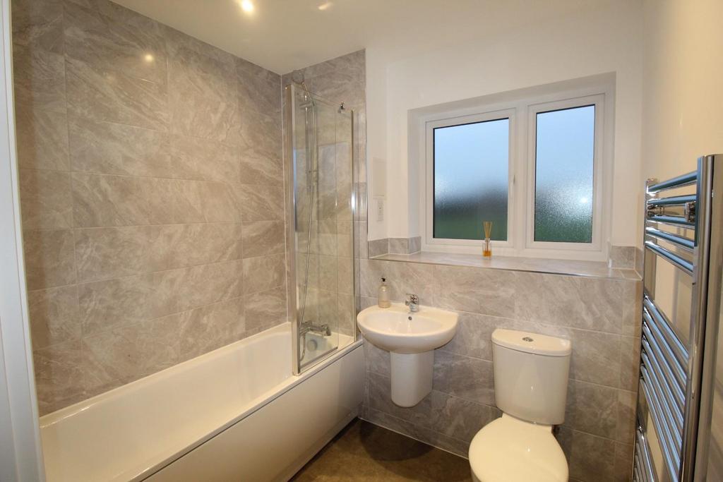 Bathroom.JPG