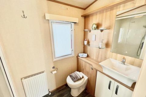 2 bedroom static caravan for sale, Oaklands Holiday Park