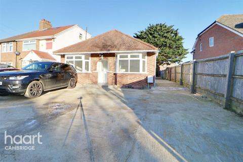 3 bedroom detached bungalow to rent, Pepys Way, Cambridge