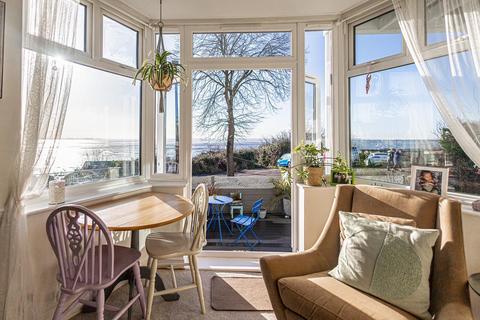 2 bedroom apartment for sale, Grand Parade, Leigh-on-sea, SS9