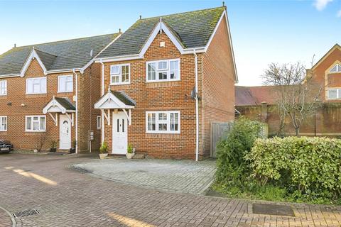 3 bedroom detached house for sale, Selwyn Close, Windsor, Berkshire