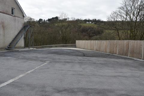 Garage to rent, Twelly Garage, Pencader