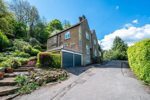 3 bedroom maisonette to rent, Ockford Road, Godalming, GU7