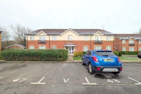 2 bedroom flat for sale, Trevithick Close, Feltham, TW14