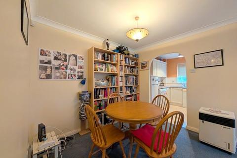 44 Trevithick Close, Feltham, TW14 9XJ
