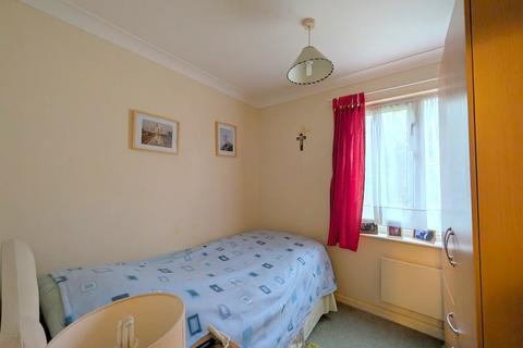 44 Trevithick Close, Feltham, TW14 9XJ