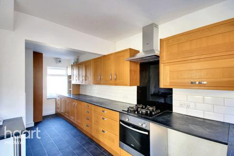 30 Clifton Close, Rochester, ME2 2HG