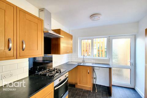 30 Clifton Close, Rochester, ME2 2HG