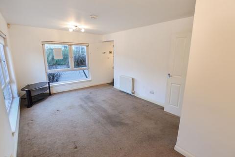 2 bedroom ground floor flat for sale, 8 Alexandra Gardens, Kilwinning, KA13 7GA