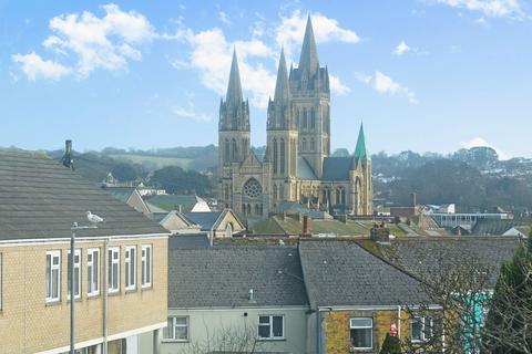 2 bedroom cottage for sale, George Street, Truro TR1