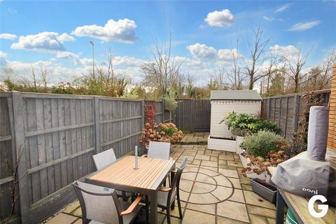 17 Charing Close, Ringwood, BH24 1FA