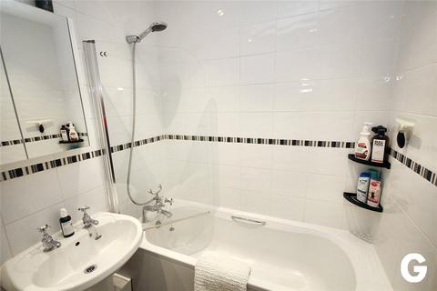 17 Charing Close, Ringwood, BH24 1FA