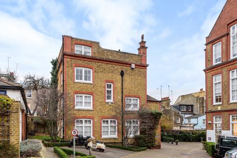 4 bedroom house to rent, Amies Street London SW11