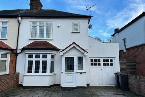 3 bedroom semi-detached house for sale, Argyle Gardens, Upminster RM14