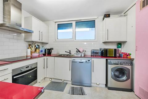 2 bedroom flat for sale, Glanville Road, Brixton SW2