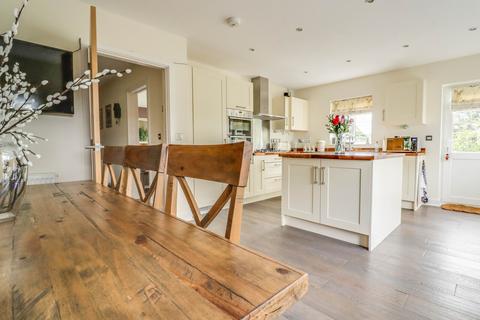 39 Foundry Way, Rayne, Braintree, CM77 6AE