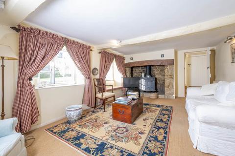 3 bedroom cottage for sale, Mill Lane, Wigginton