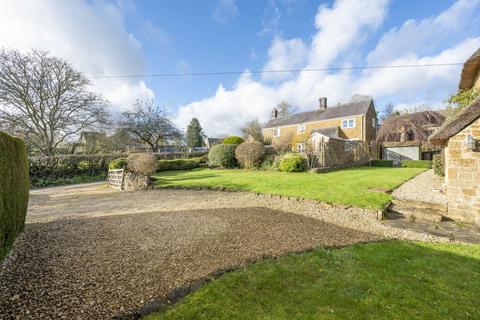 3 bedroom cottage for sale, Mill Lane, Wigginton