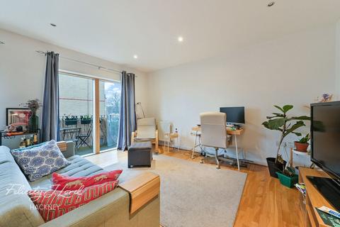 1 bedroom flat for sale, Dalston Lane, Hackney, E8