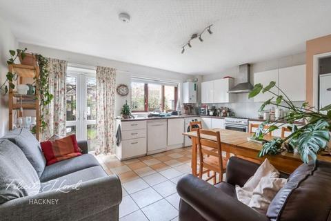 2 bedroom flat for sale, Lower Clapton Road, Clapton, E5