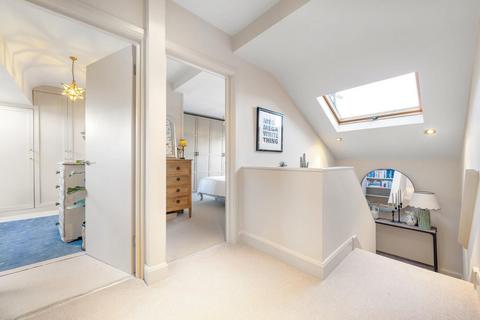 2 bedroom flat for sale, Leander Road, SW2