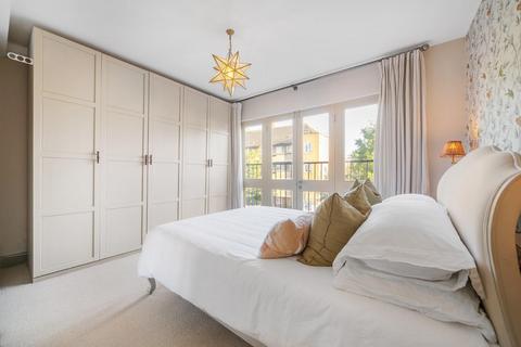 2 bedroom flat for sale, Leander Road, SW2