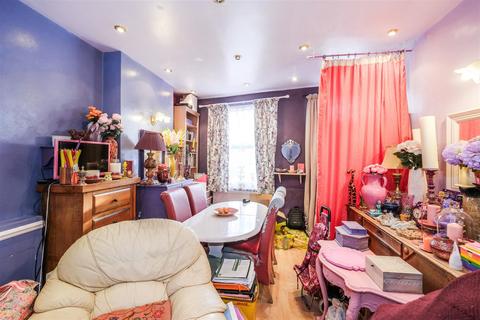 2 bedroom house for sale, St. Andrew's Road, Walthamstow