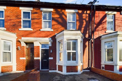 3 bedroom terraced house to rent, Ilfracombe Gardens, Whitley Bay