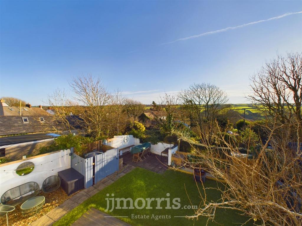 CAM02122 G0-PR0196-STILL053.jpg