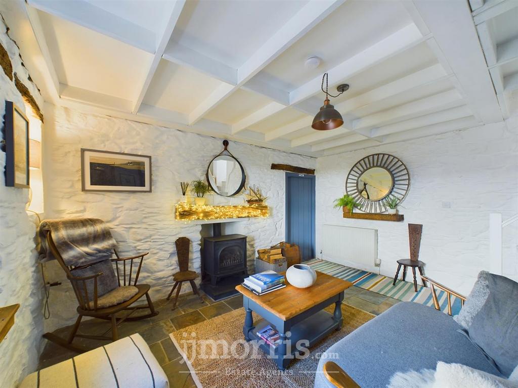 CAM02122 G0-PR0196-STILL021.jpg