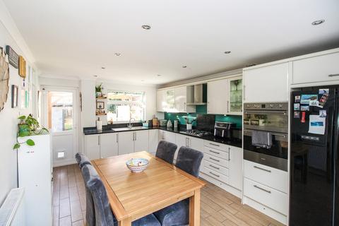 3 bedroom terraced house for sale, Borrowdale Close, Crawley, West Sussex. RH11 8SH